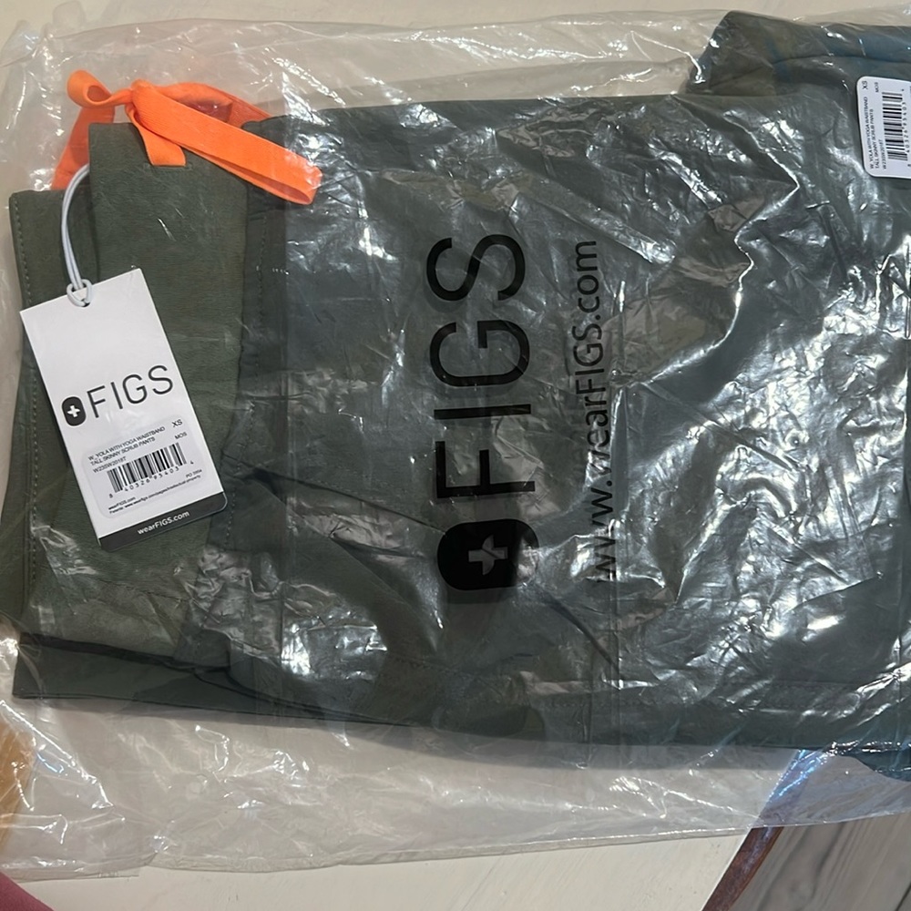 NWT figs moss xsmall tall Never worn, never opened